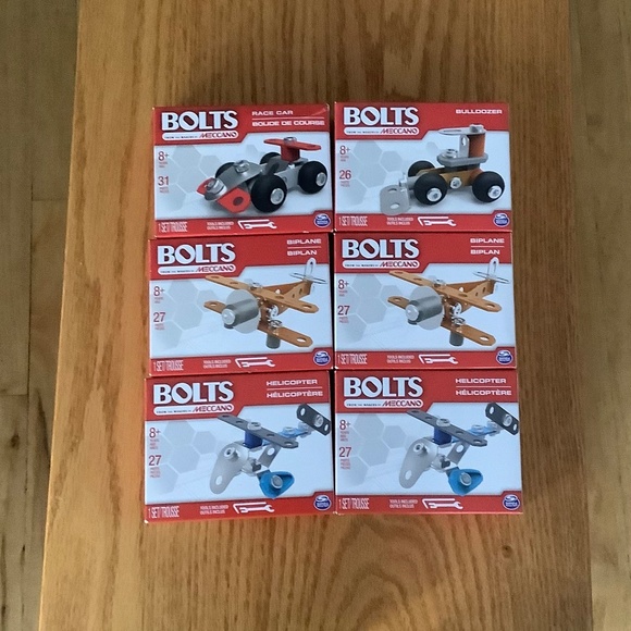 Kids Building Blocks and Accessories Bundle - Picture 8 of 8